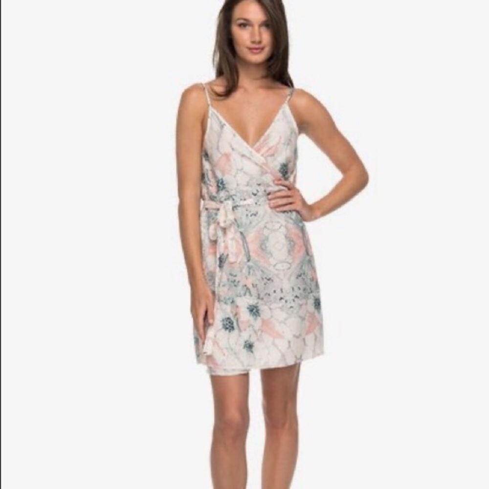 Roxy Blush Floral Wrap Dress NWT size M